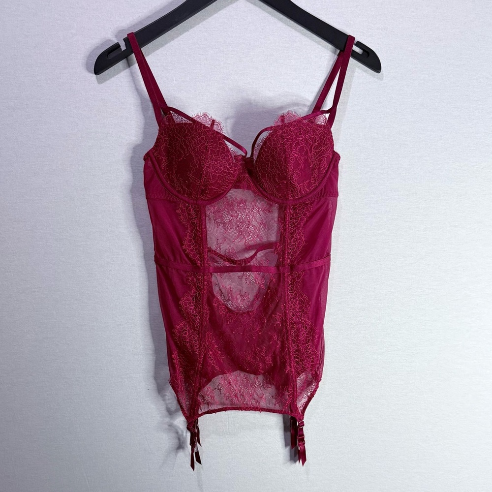 VICTORIA’S SECRET Red Lace Strappy Corset With Garter Belt